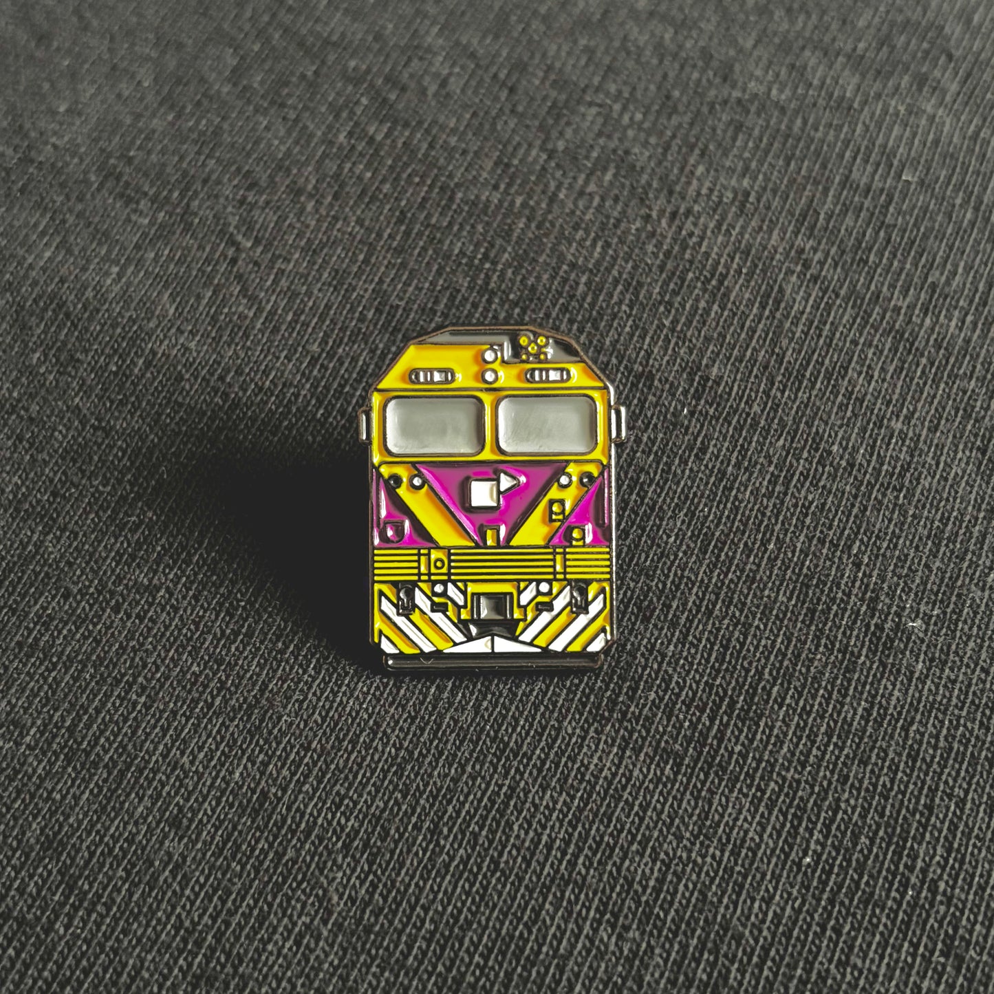 NEW!! MEL VIC train pin (N Class loco)