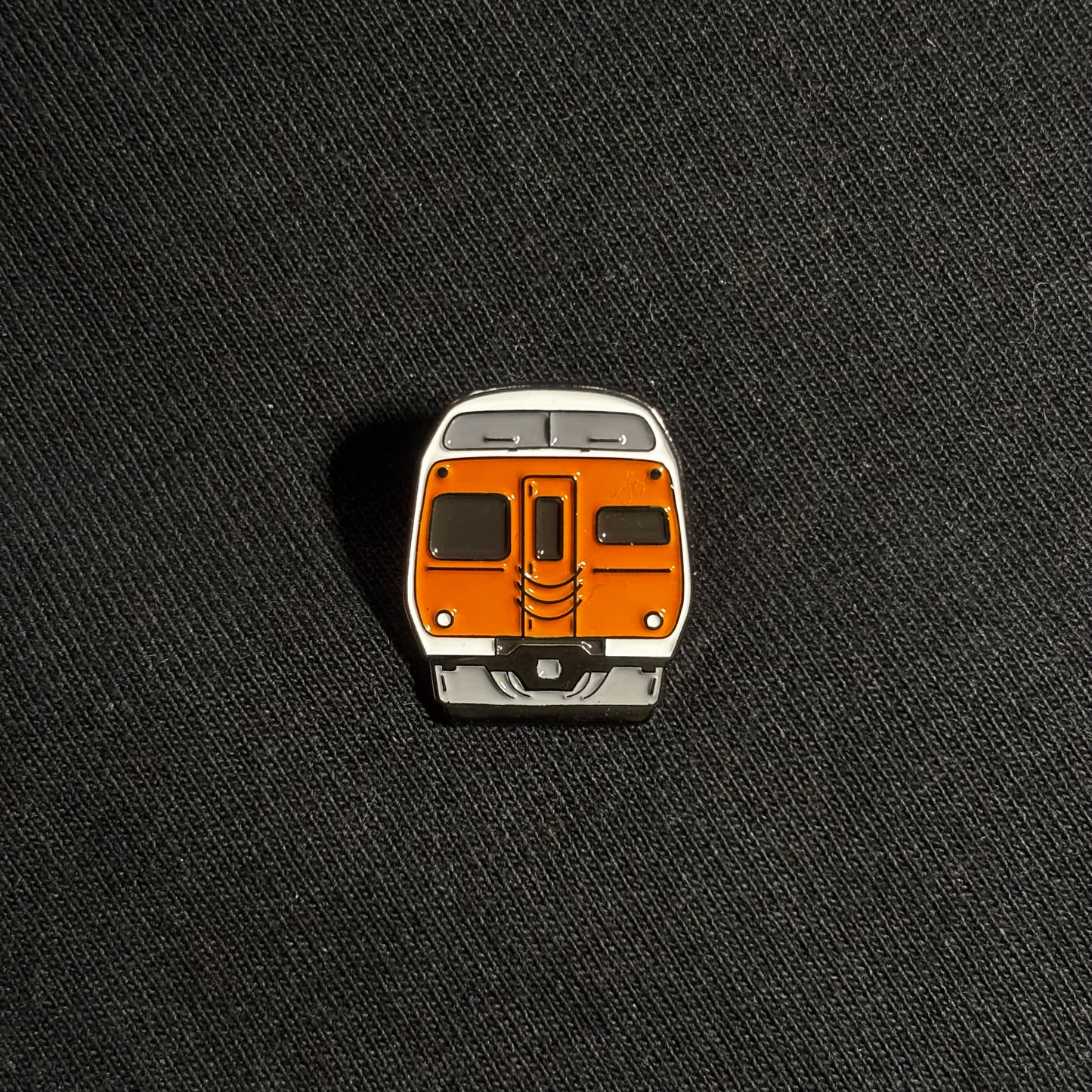 ADL train pin (Jumbo 2000 STA livery)