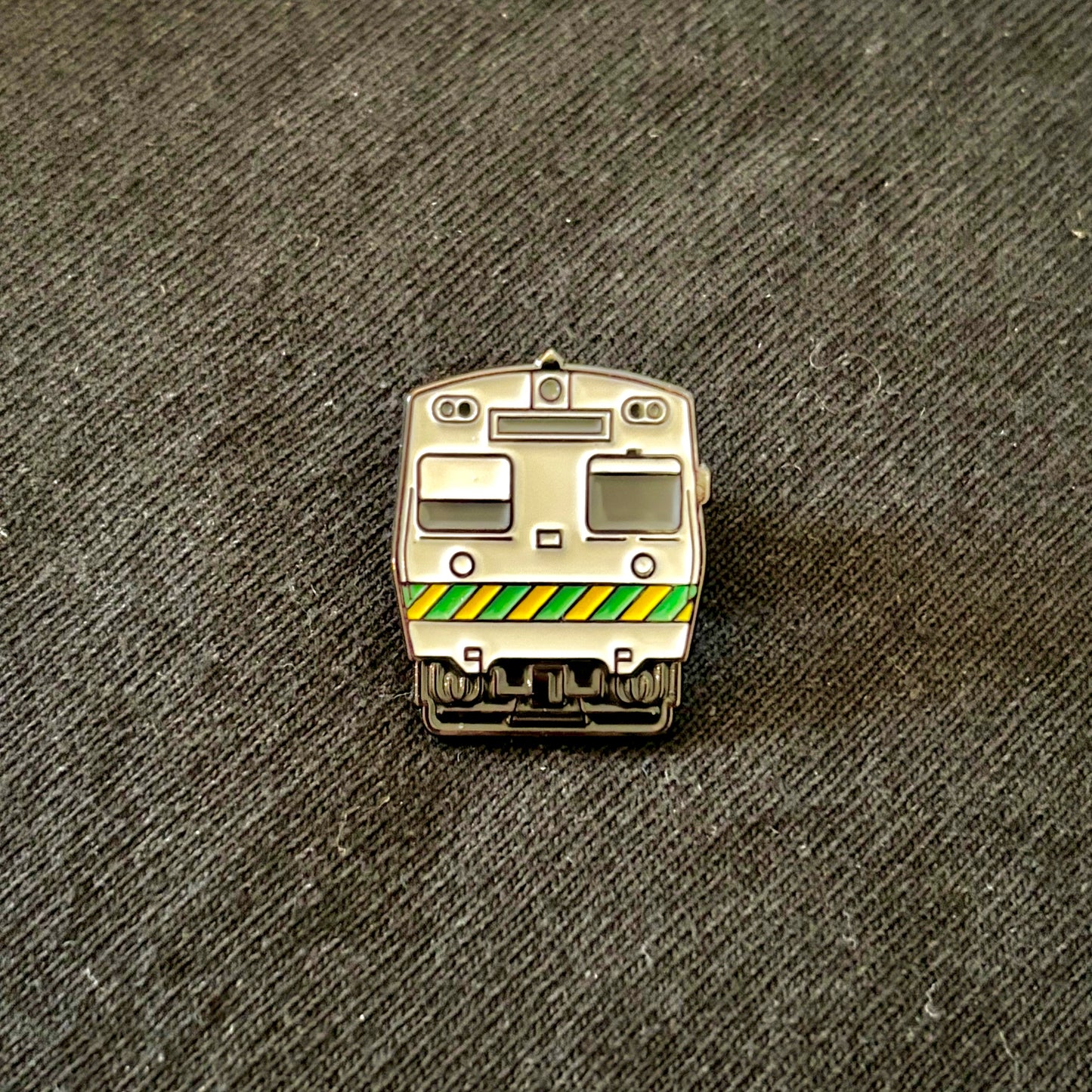 NEW!! MEL train pin (Hitachi)