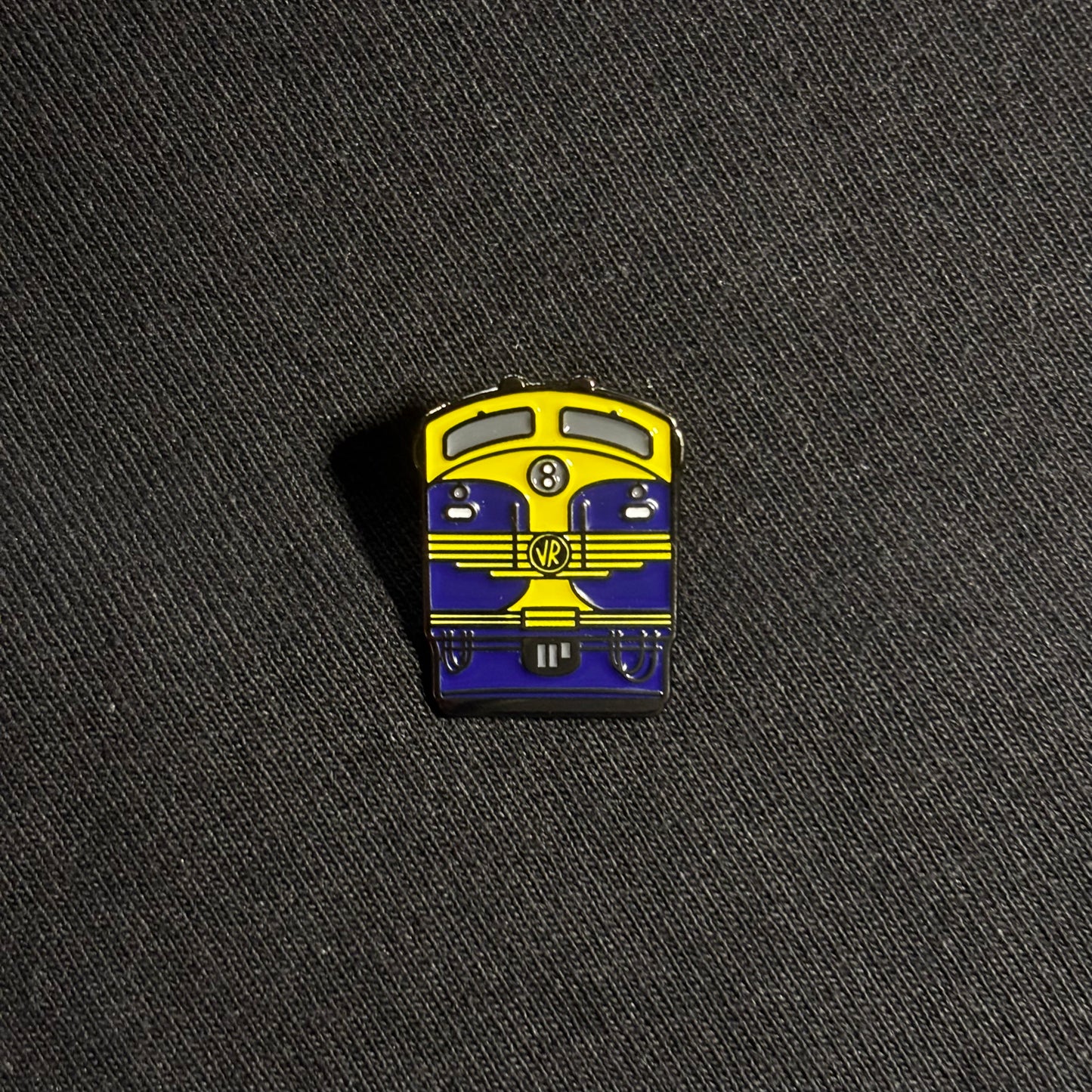 MEL VIC train pin (VR B83 loco)